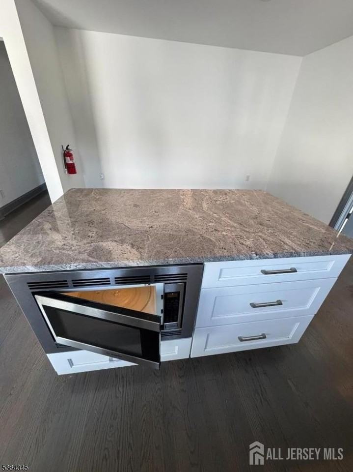 445 Us Highway 202 Apt D - Photo 4 of 11