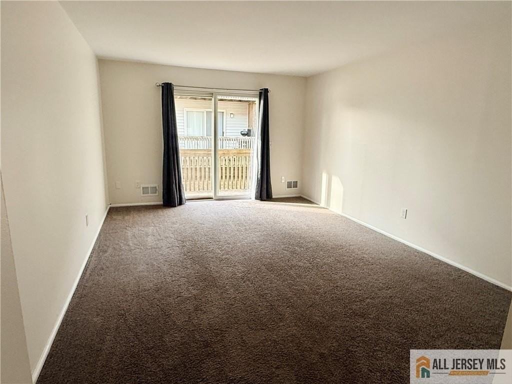 285 S Lincoln Ave - Photo 2 of 11