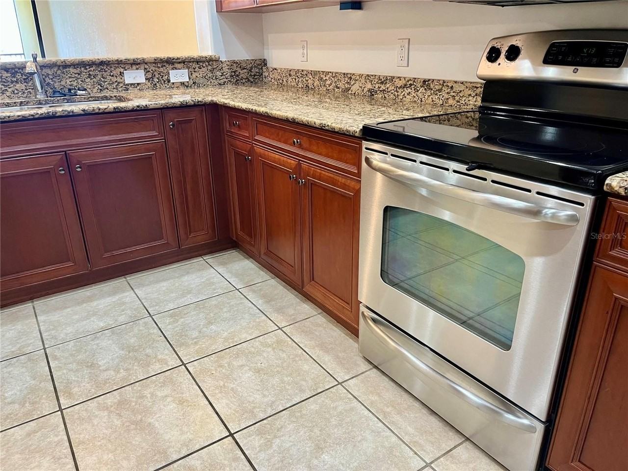 1340 Rock Dove Ct #144 - Photo 5 of 15