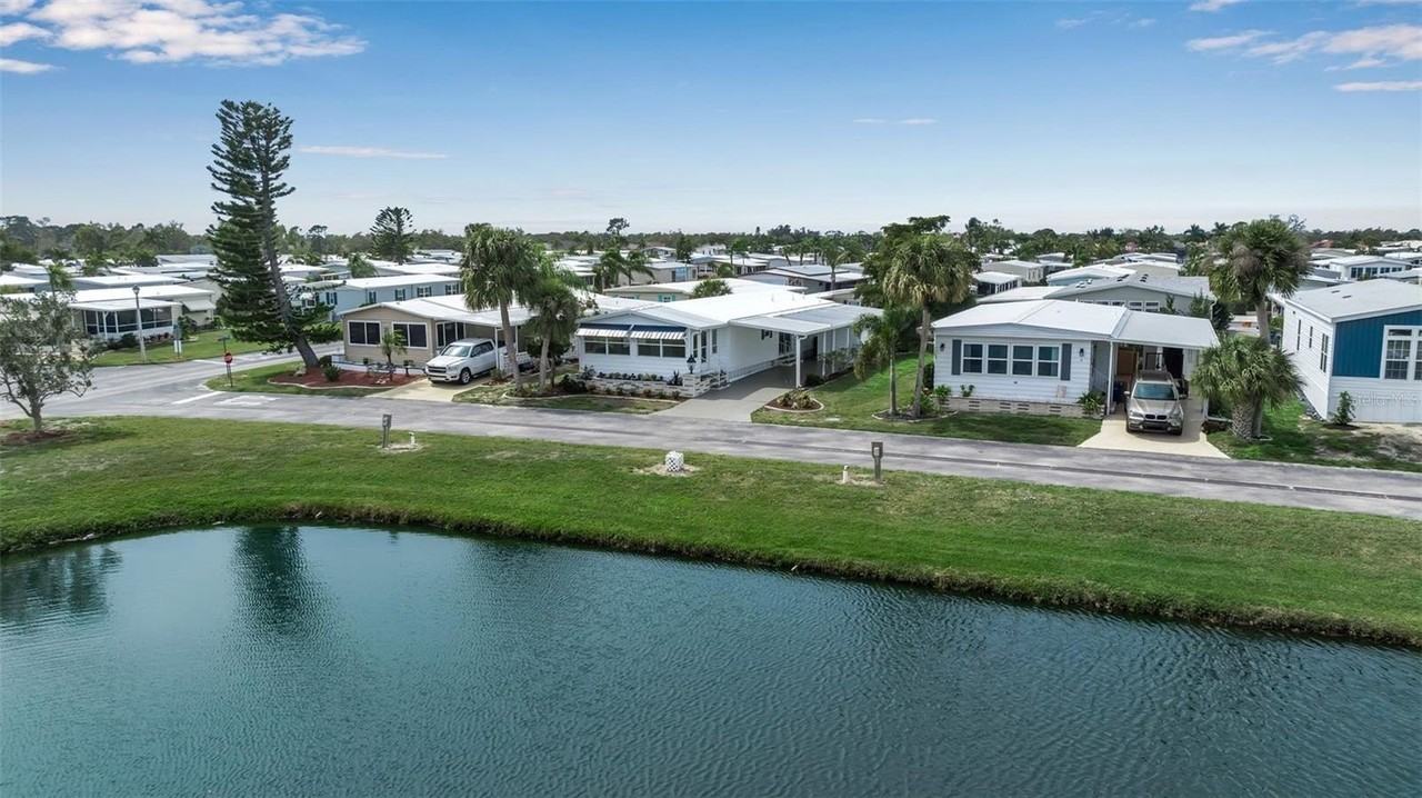 3 N De Las Palmas St - Photo 3 of 26