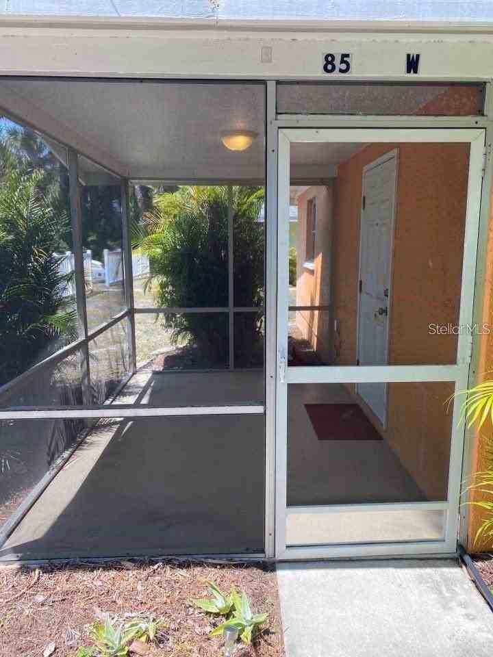 85 Orange St - Photo 3 of 40