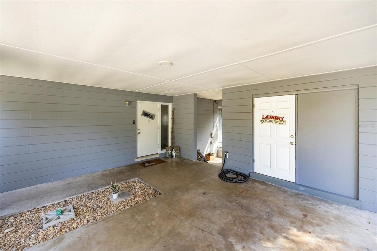 749 Nw 34th St - Photo 4 of 40