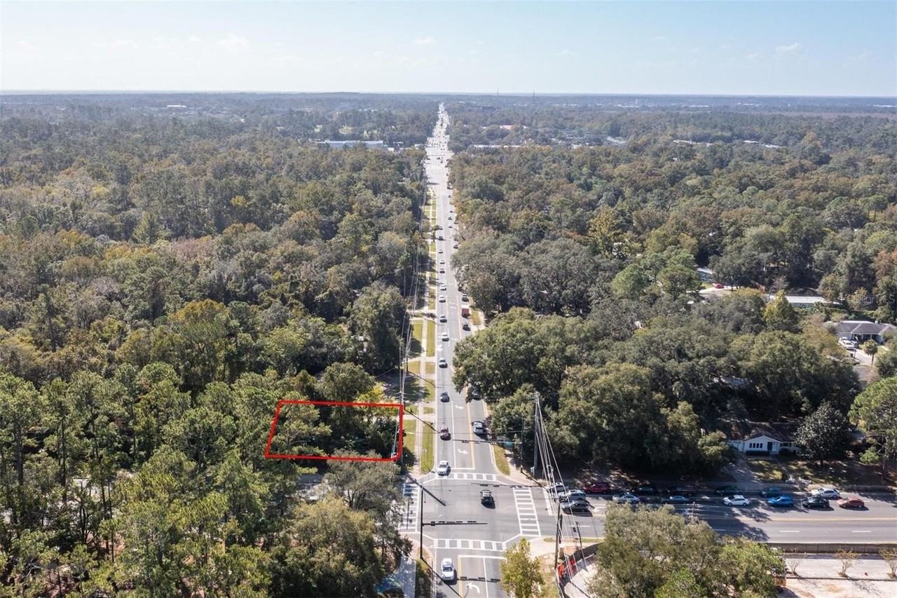 749 Nw 34th St - Photo 5 of 40