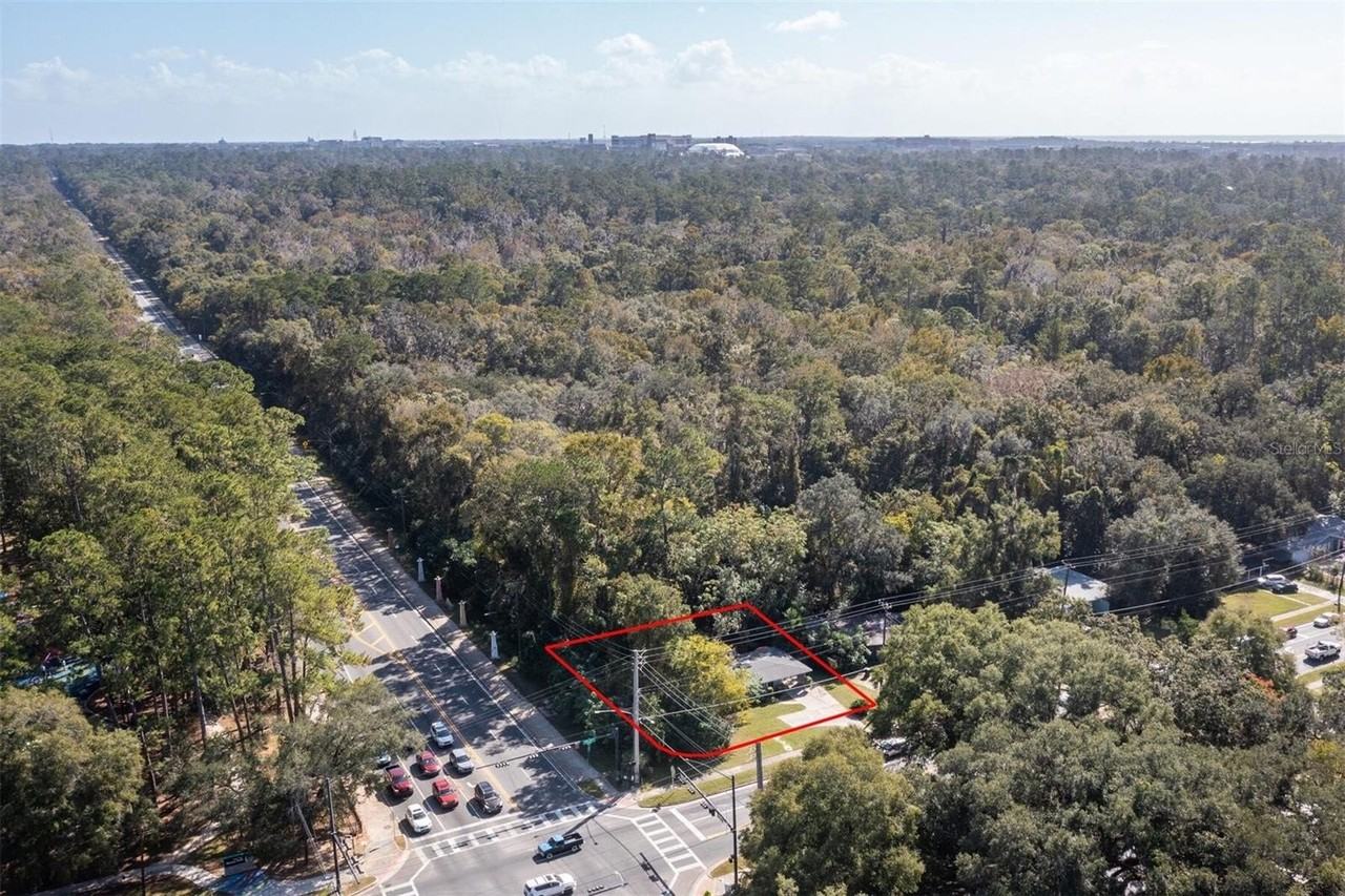 749 Nw 34th St - Photo 6 of 40