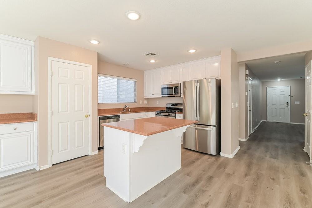 6267 Desert Lavender Ave - Photo 6 of 17