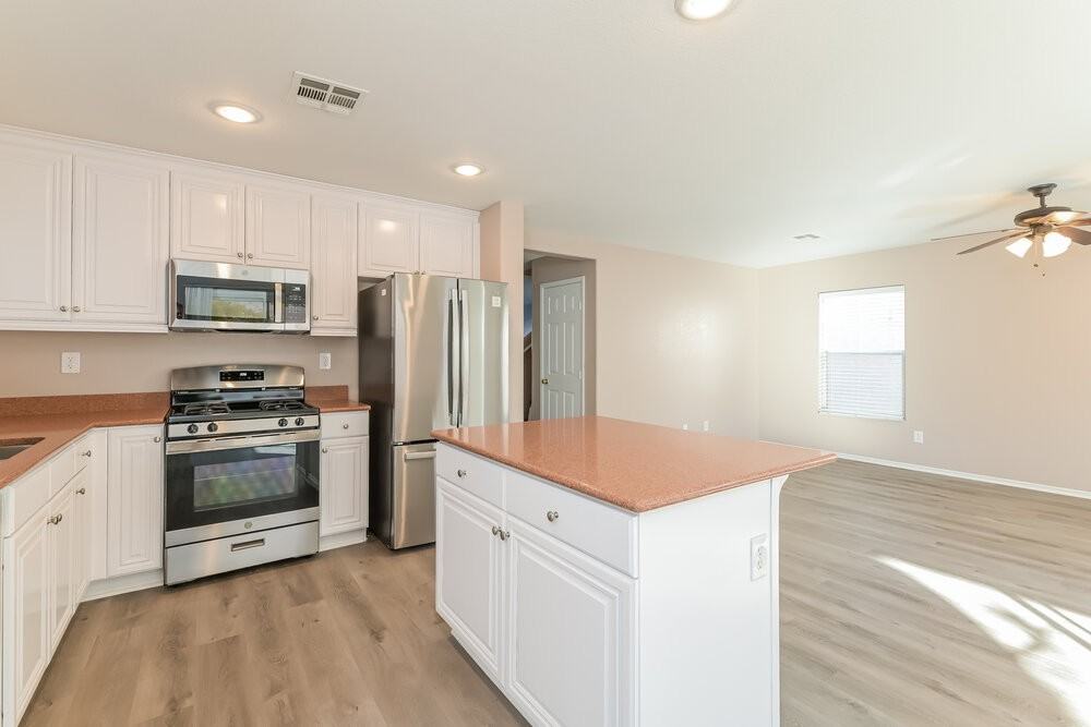 6267 Desert Lavender Ave - Photo 7 of 17