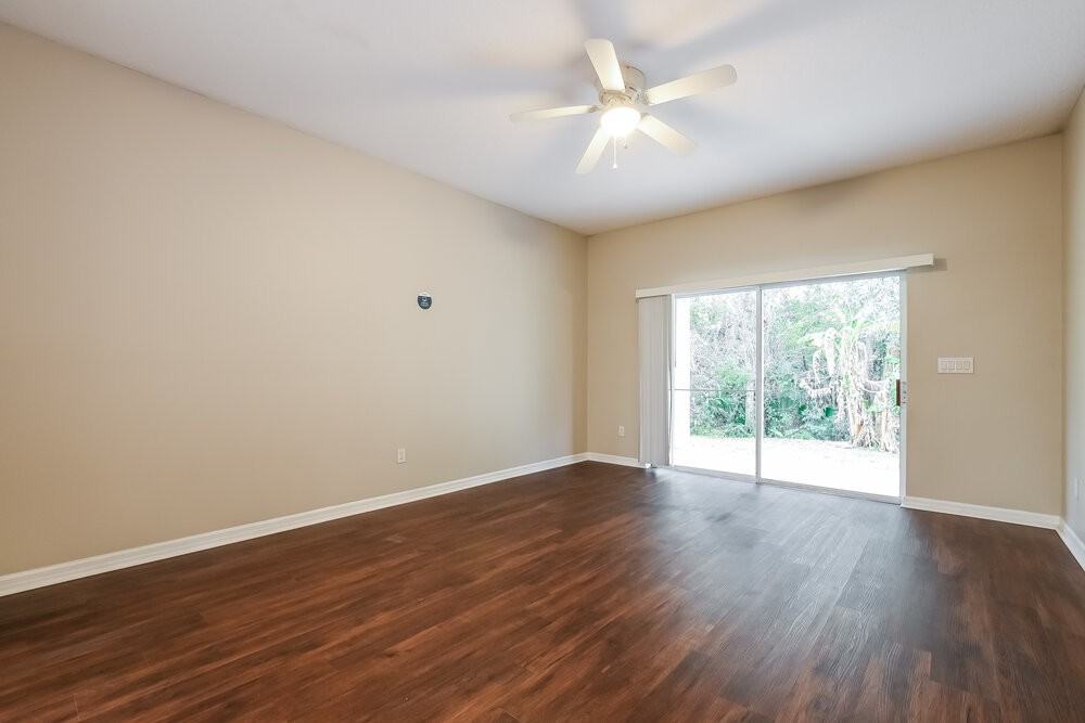 344 Marathon Ln - Photo 3 of 16