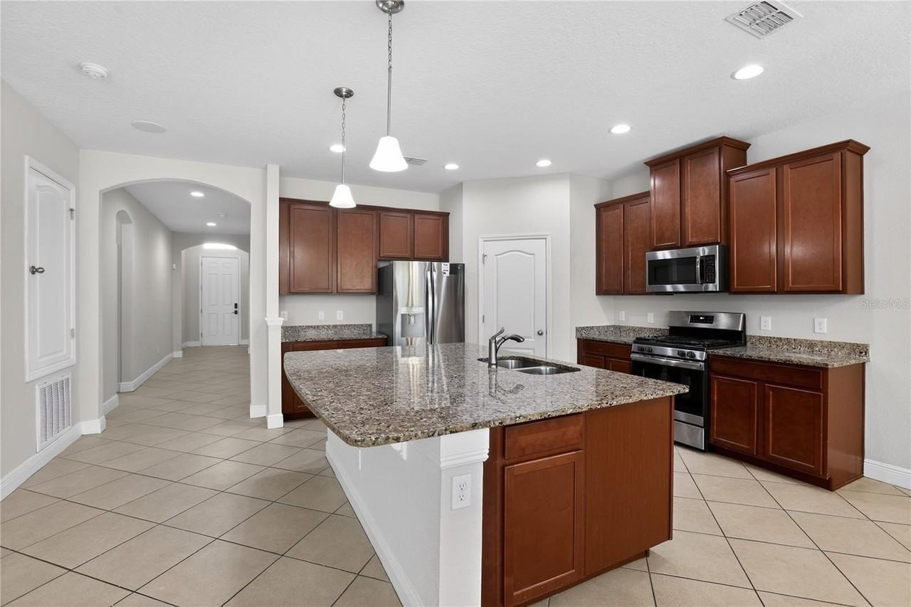 817 Dusty Pine Dr - Photo 7 of 16