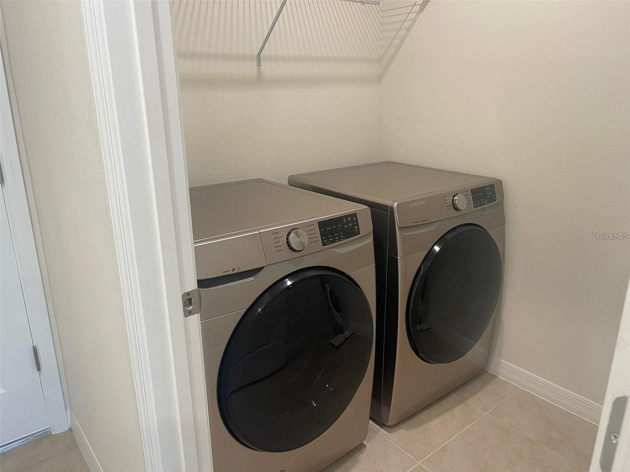 2738 Sunkissed Dr - Photo 6 of 16