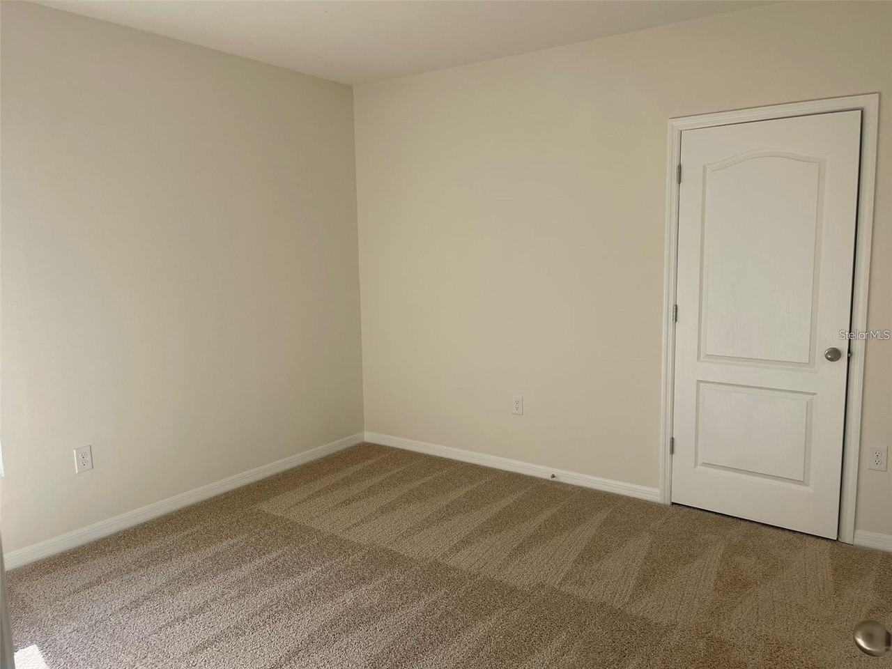 2738 Sunkissed Dr - Photo 7 of 16