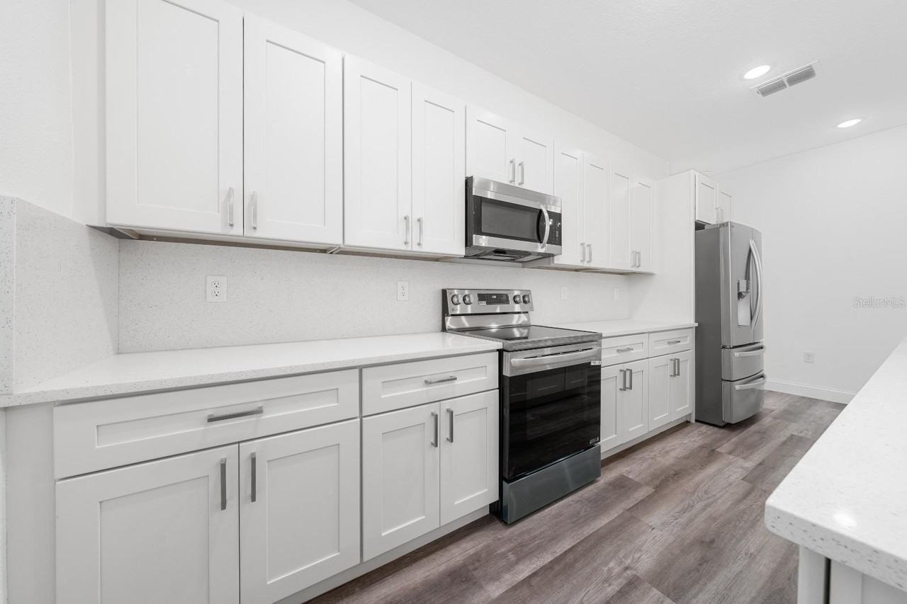 13671 Sw 48th Ct - Photo 3 of 26