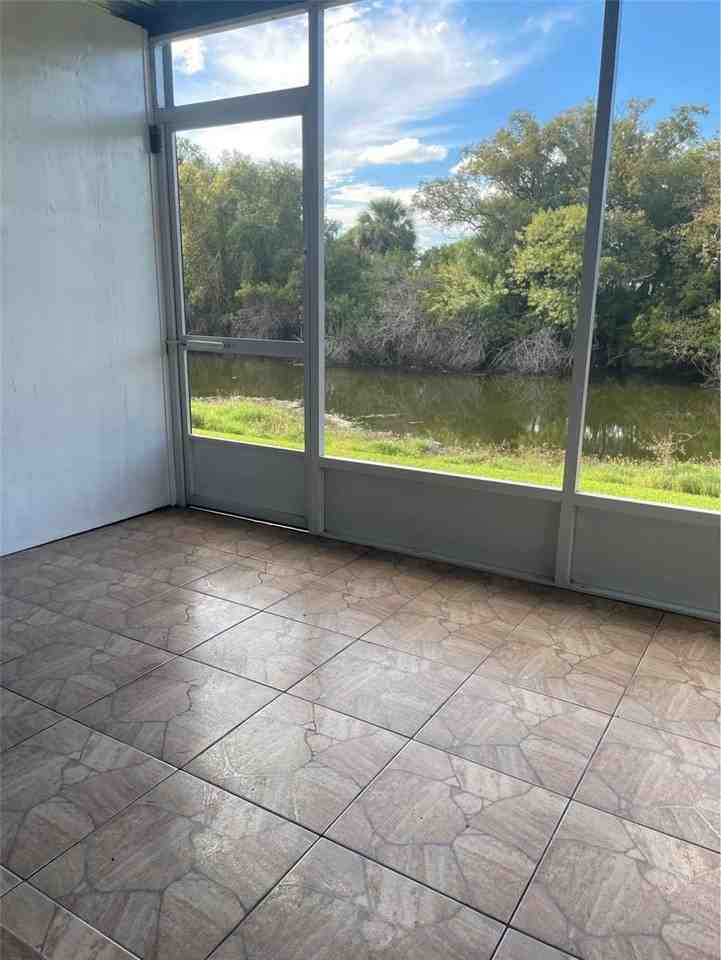 797 W Lancaster Rd #76 - Photo 2 of 11