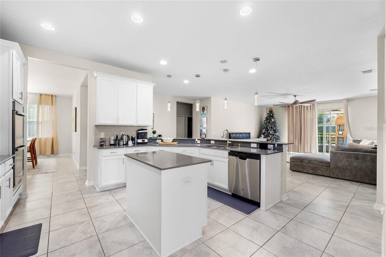 3866 Cabo Rojo Dr - Photo 6 of 37