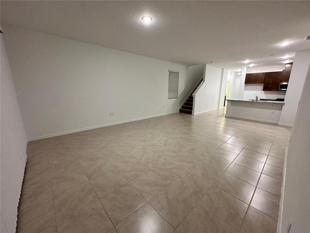 7004 Broad Wing Loop - Photo 4 of 10