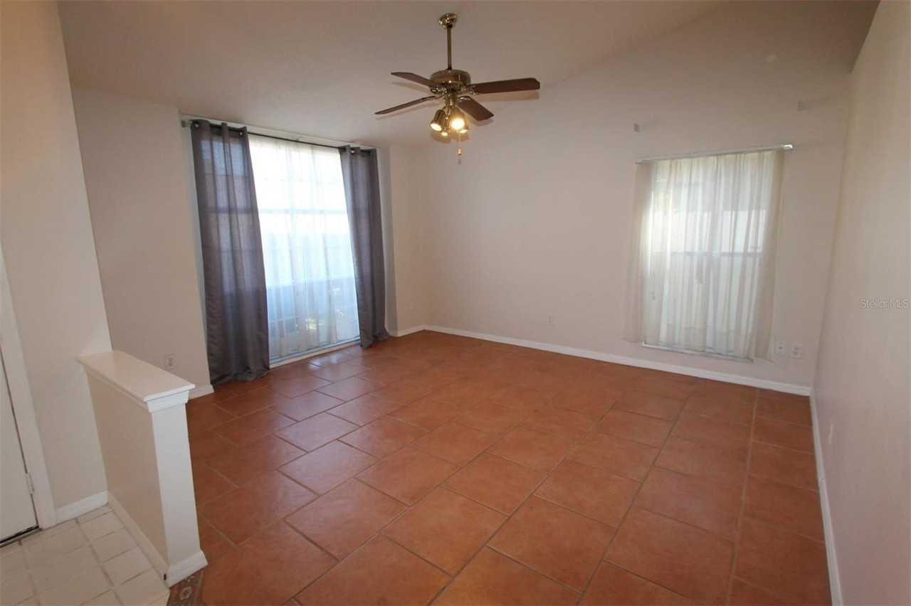 476 Wexdon Ct - Photo 5 of 20