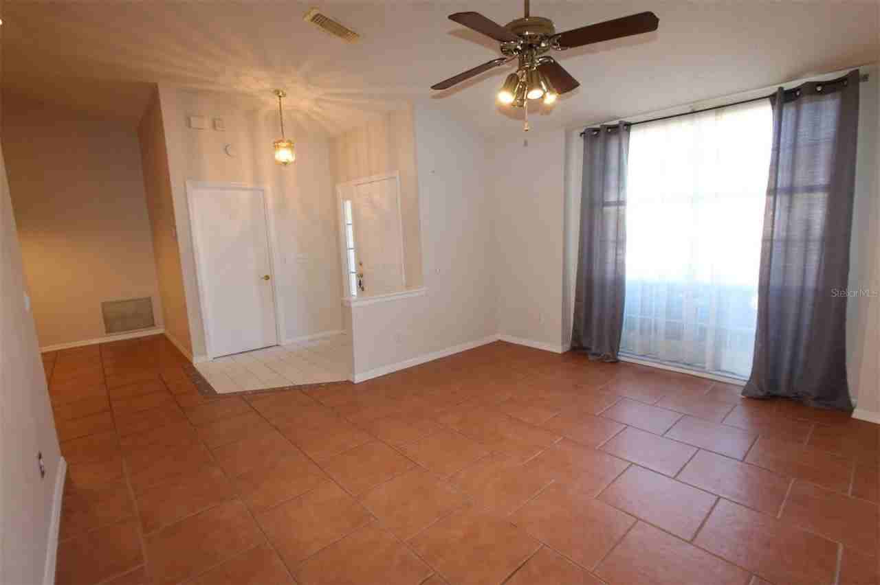 476 Wexdon Ct - Photo 6 of 20