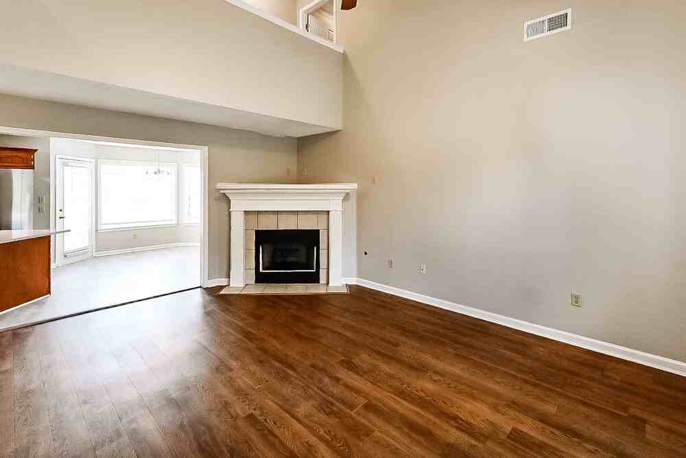 1426 Clockshop Dr - Photo 4 of 17