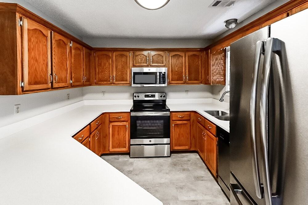 1426 Clockshop Dr - Photo 7 of 17