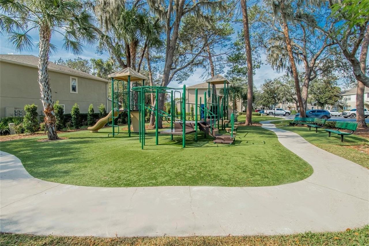 15843 Fishhawk View Dr - Photo 5 of 41