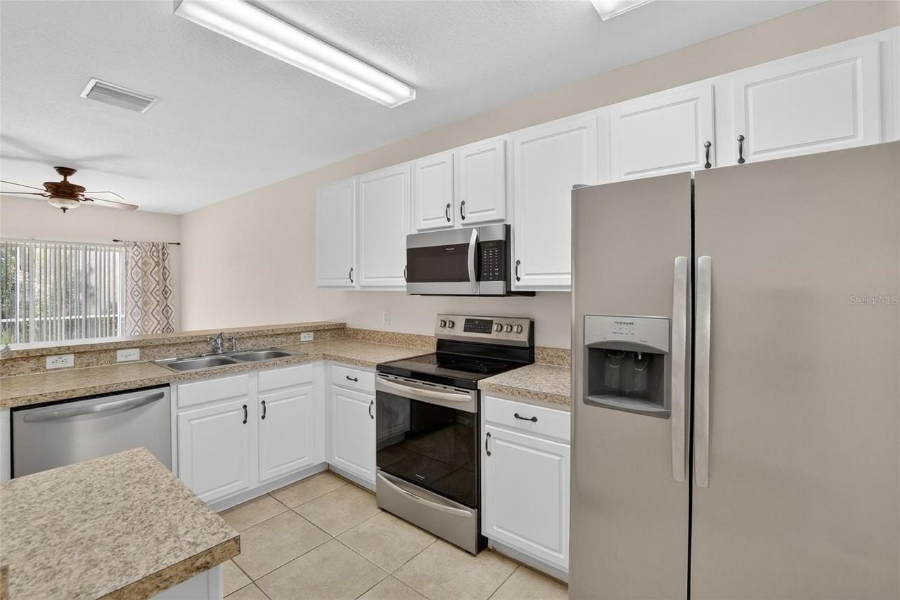 15843 Fishhawk View Dr - Photo 7 of 41