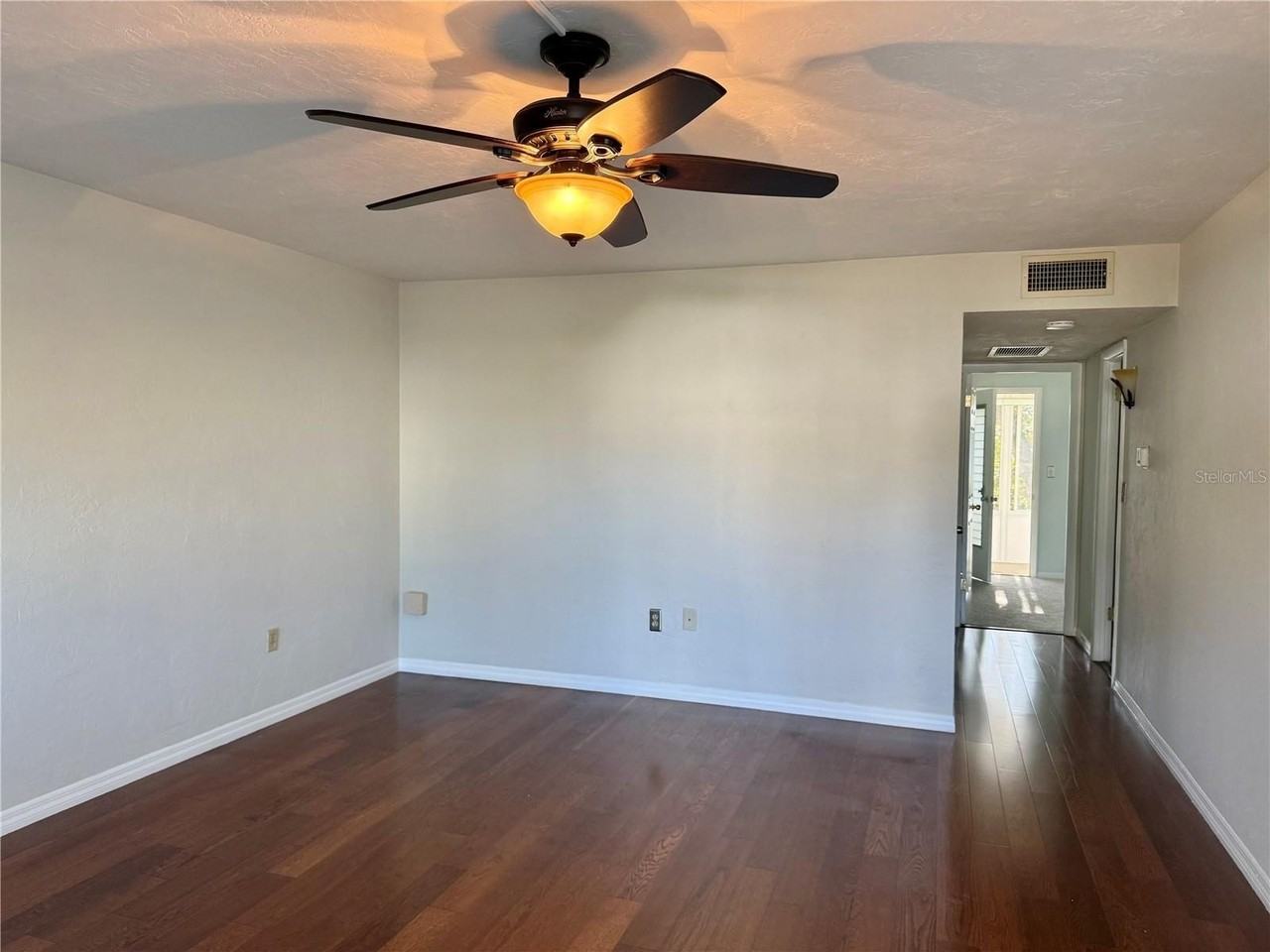 8454 111th St #205 - Photo 4 of 24