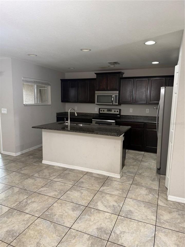 27515 Desert Willow Way - Photo 7 of 26