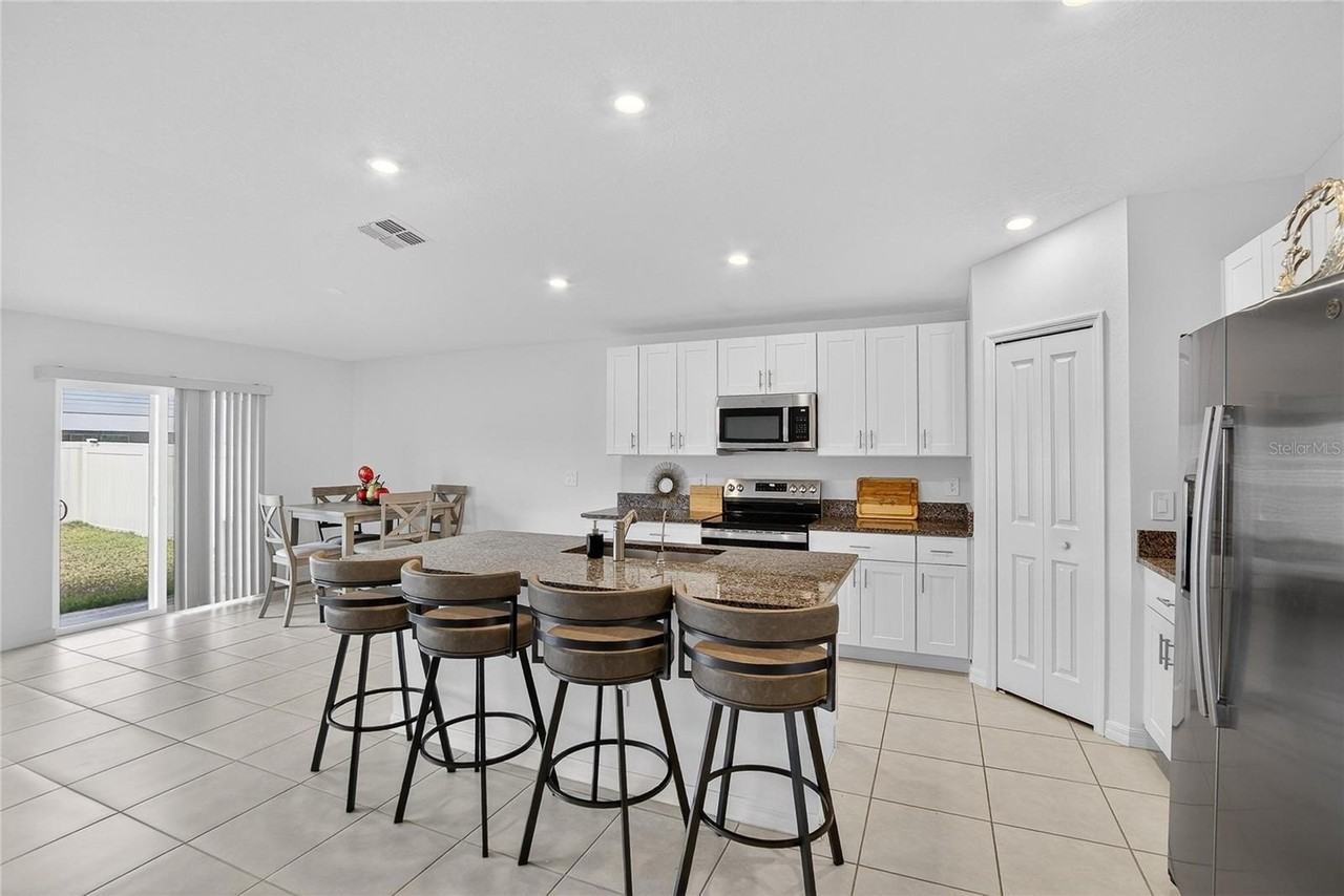 13084 Garnet Raspberry Ave - Photo 7 of 21