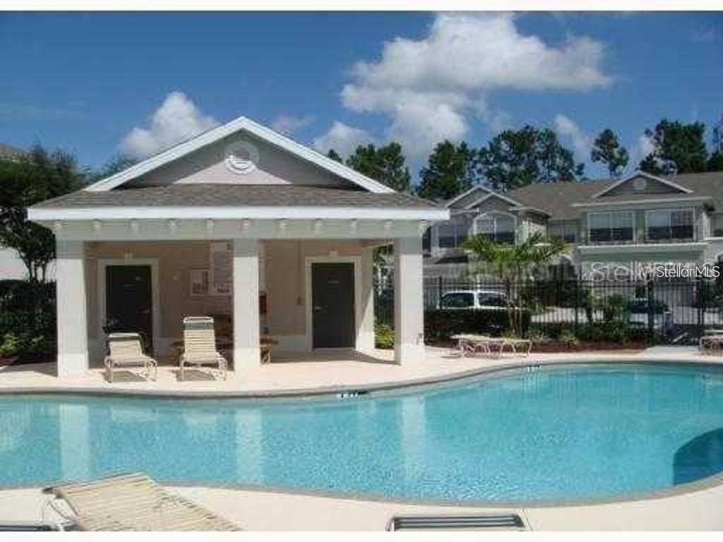 2052 Park Crescent Dr - Photo 5 of 41