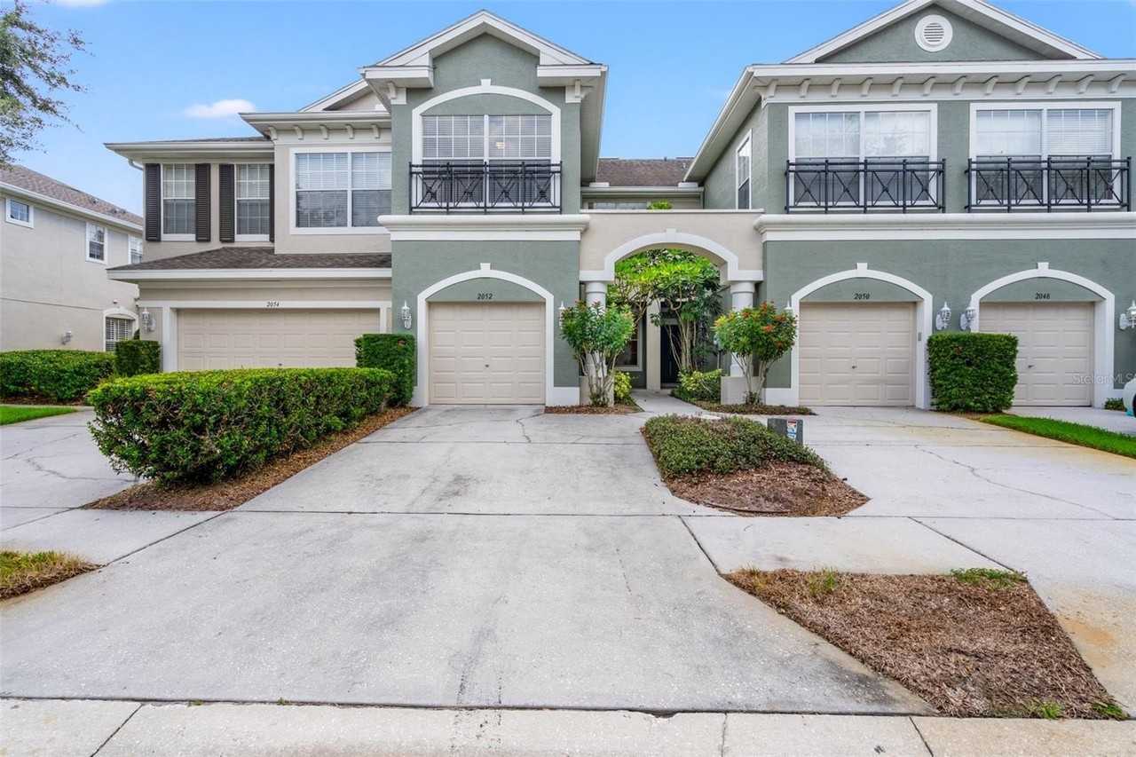 2052 Park Crescent Dr - Photo 7 of 41