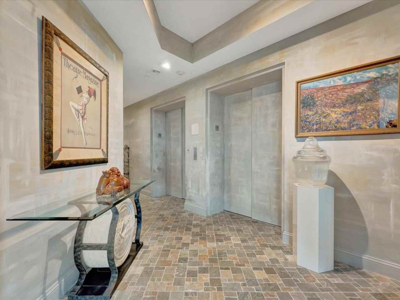 555 5th Ave Ne #932 - Photo 2 of 50