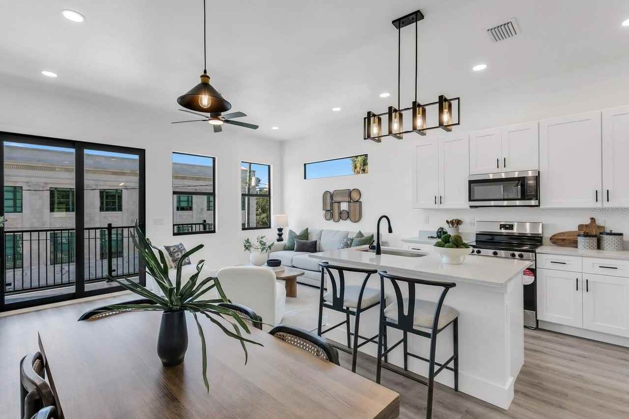 7016 S Mascotte St - Photo 2 of 33