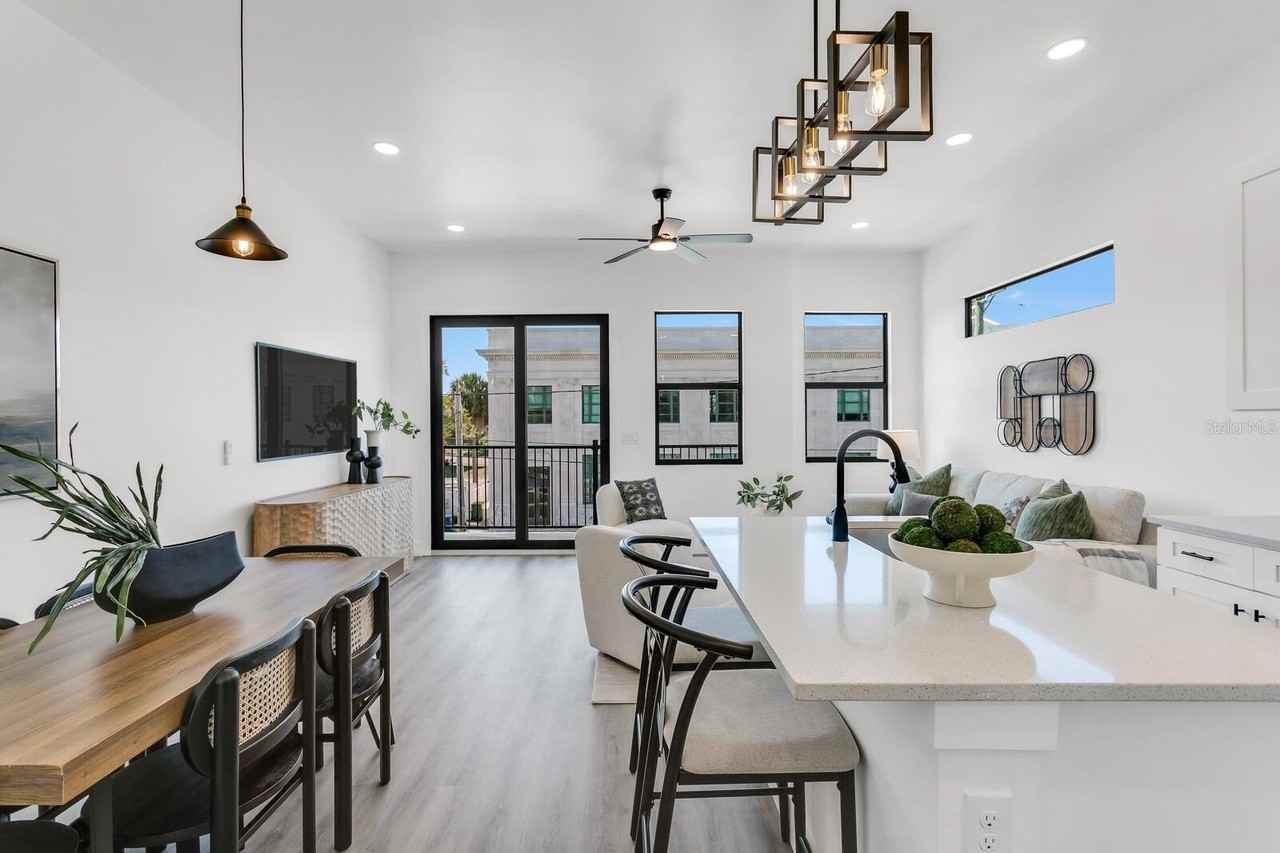 7016 S Mascotte St - Photo 4 of 33