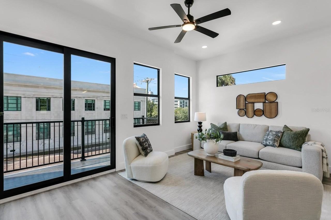 7016 S Mascotte St - Photo 7 of 33