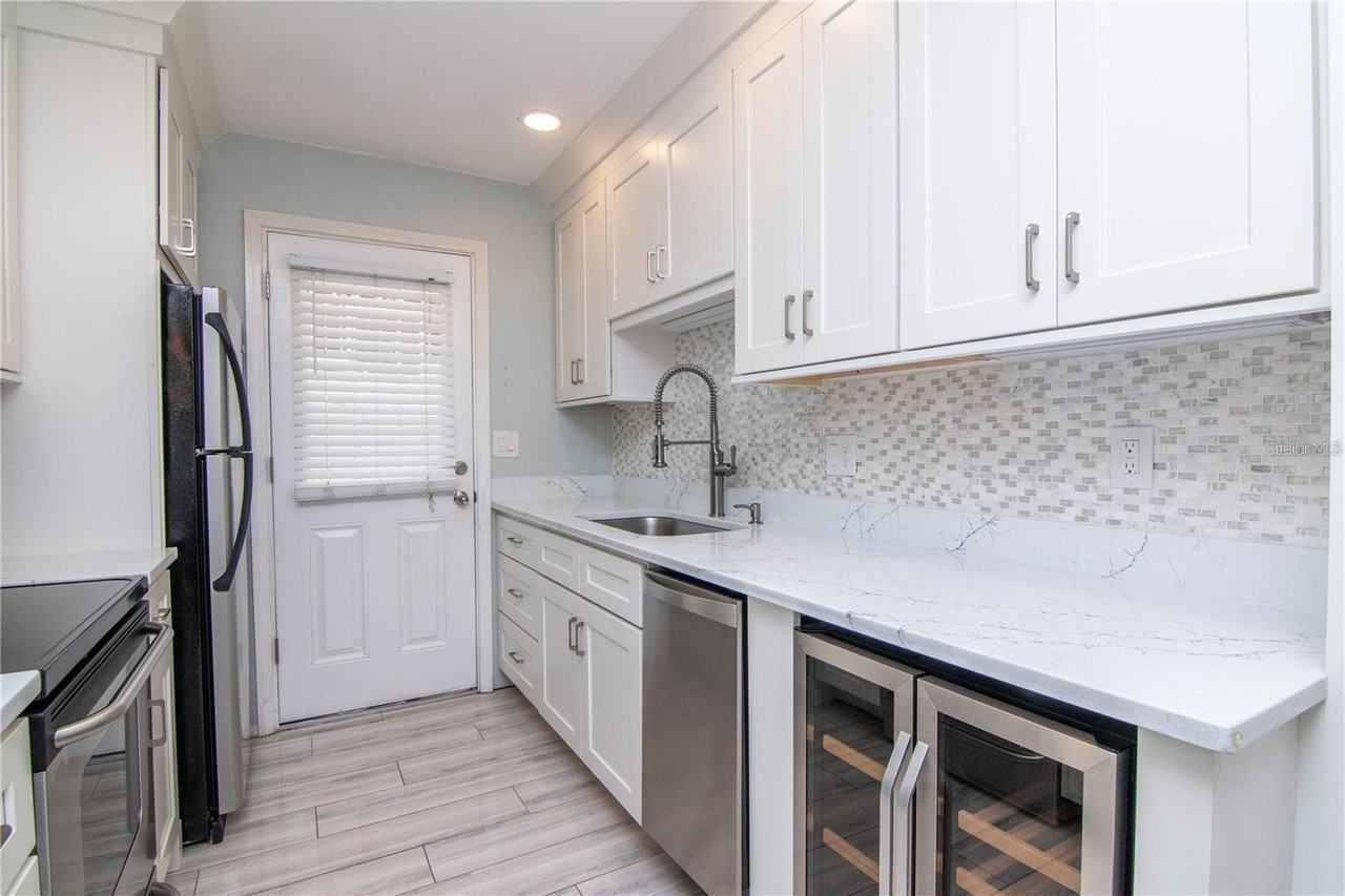 208 Danube Ave #204 - Photo 2 of 11