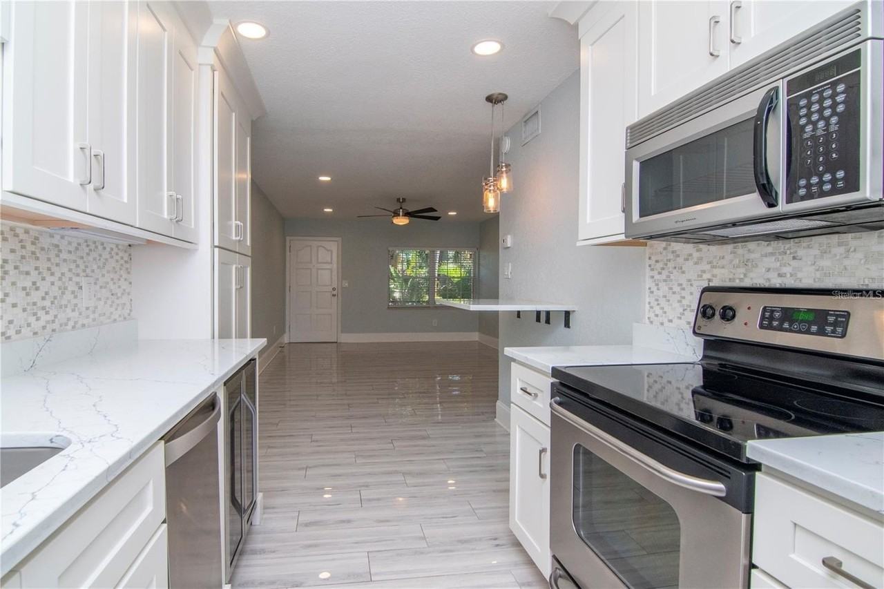 208 Danube Ave #204 - Photo 4 of 11