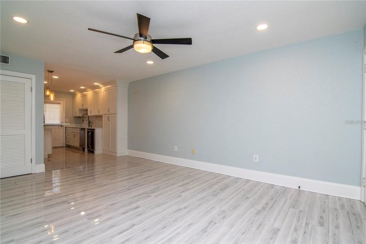 208 Danube Ave #204 - Photo 7 of 11