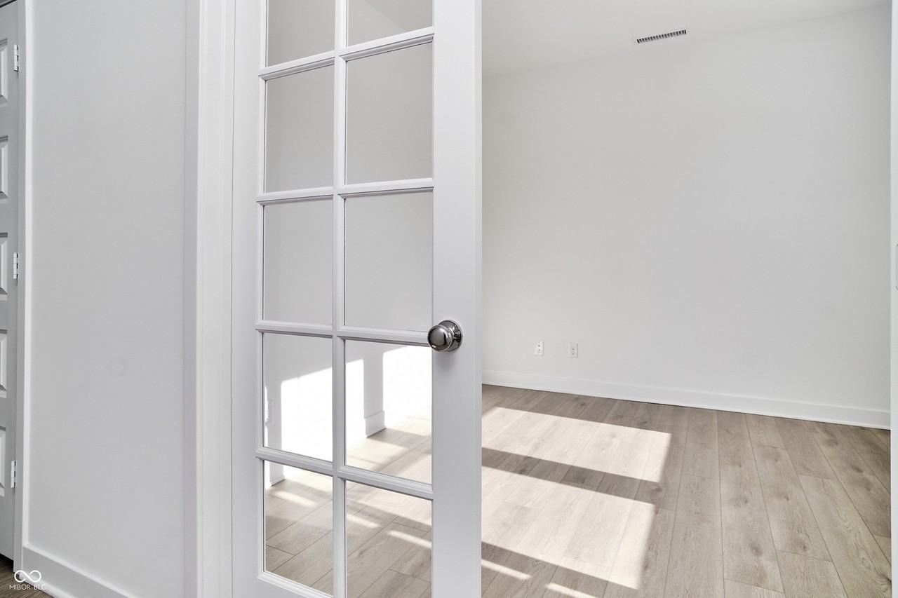 411 W Michigan St - Photo 5 of 50