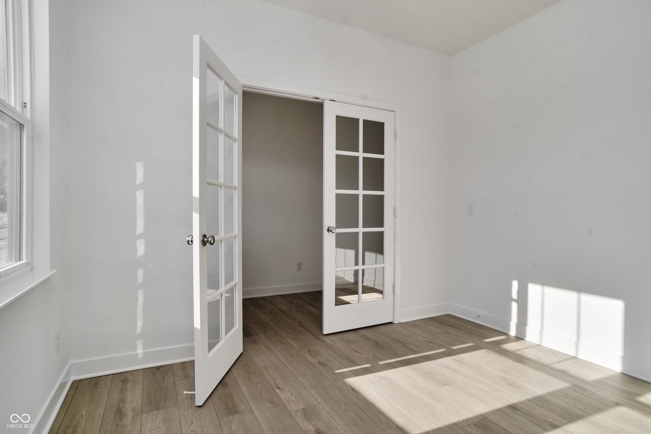 411 W Michigan St - Photo 7 of 50