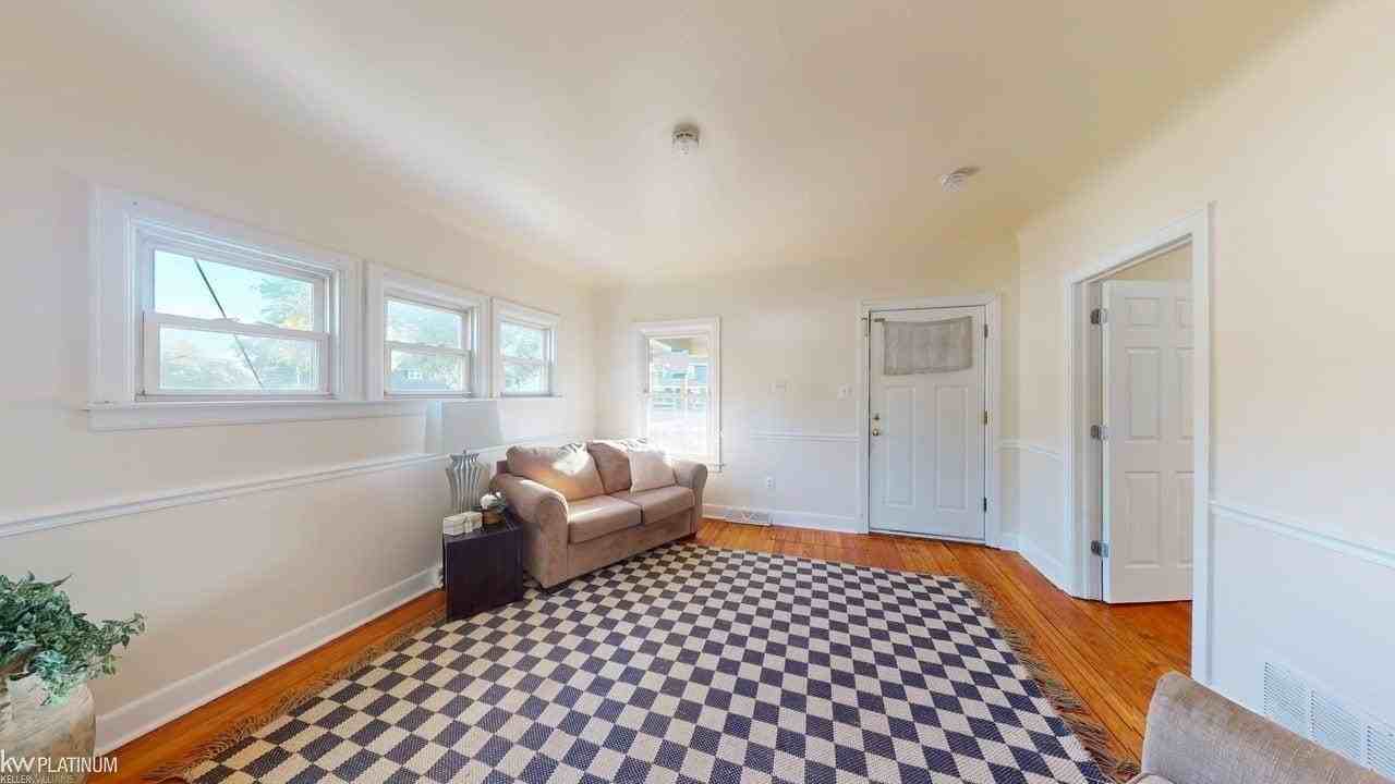 190 Euclid St - Photo 4 of 31