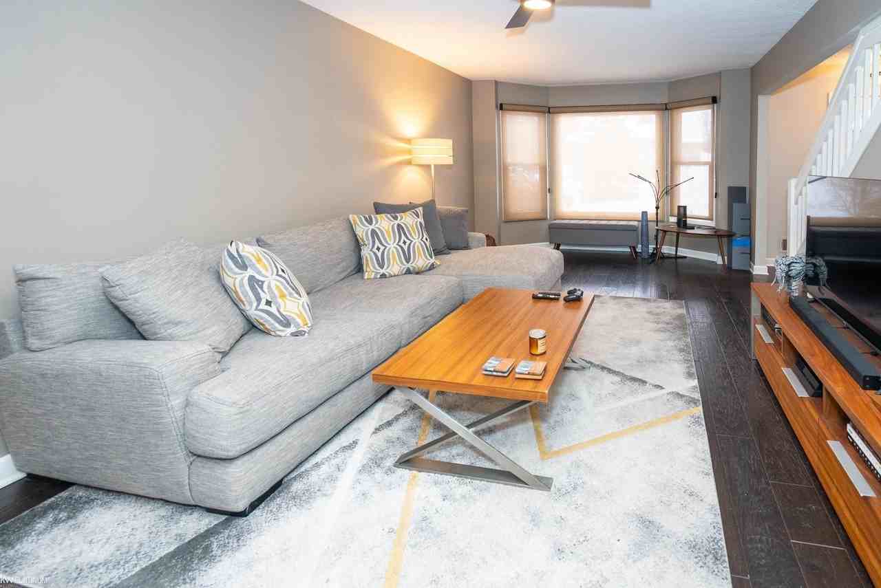 118 Jamestown Dr - Photo 5 of 33