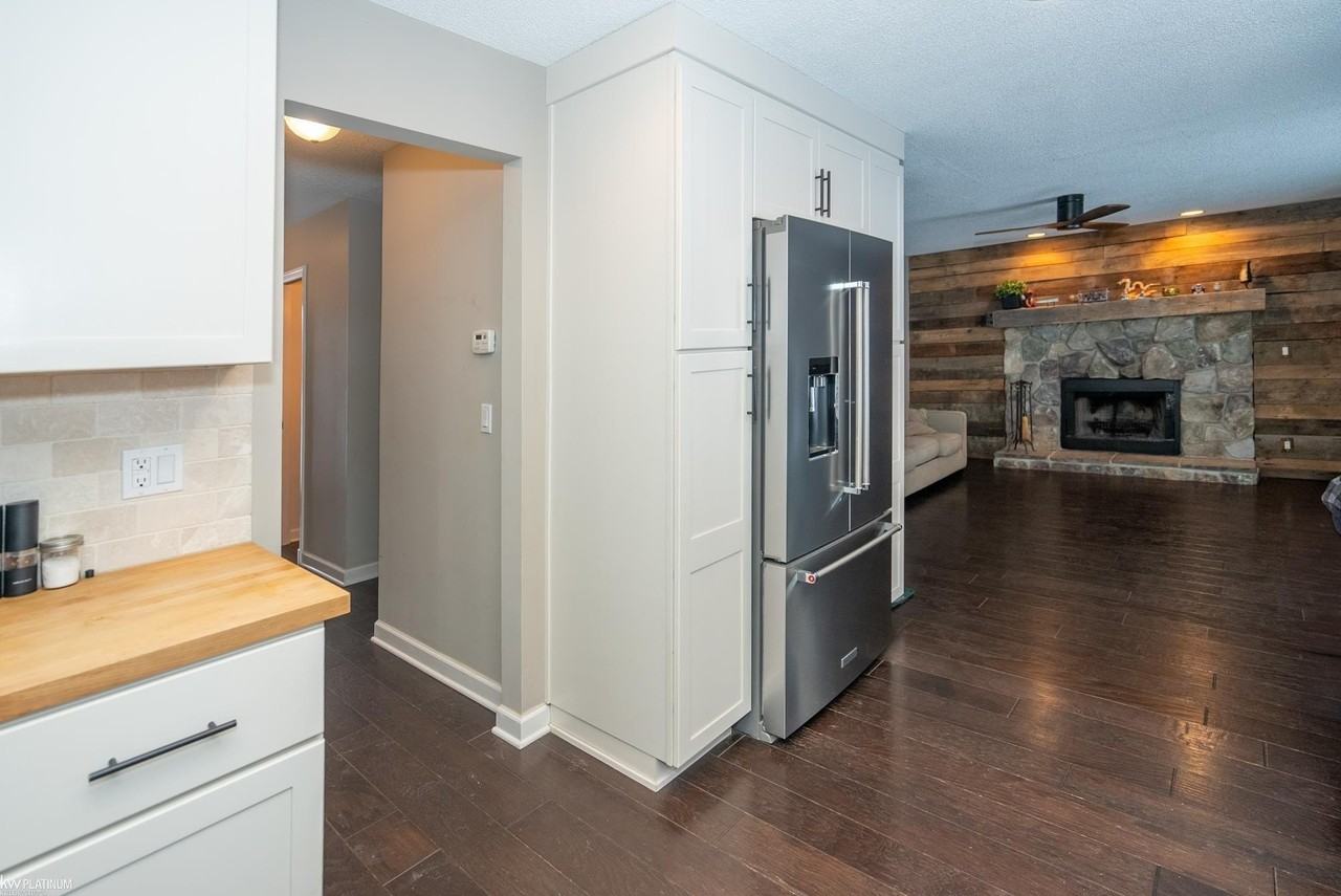 118 Jamestown Dr - Photo 7 of 33