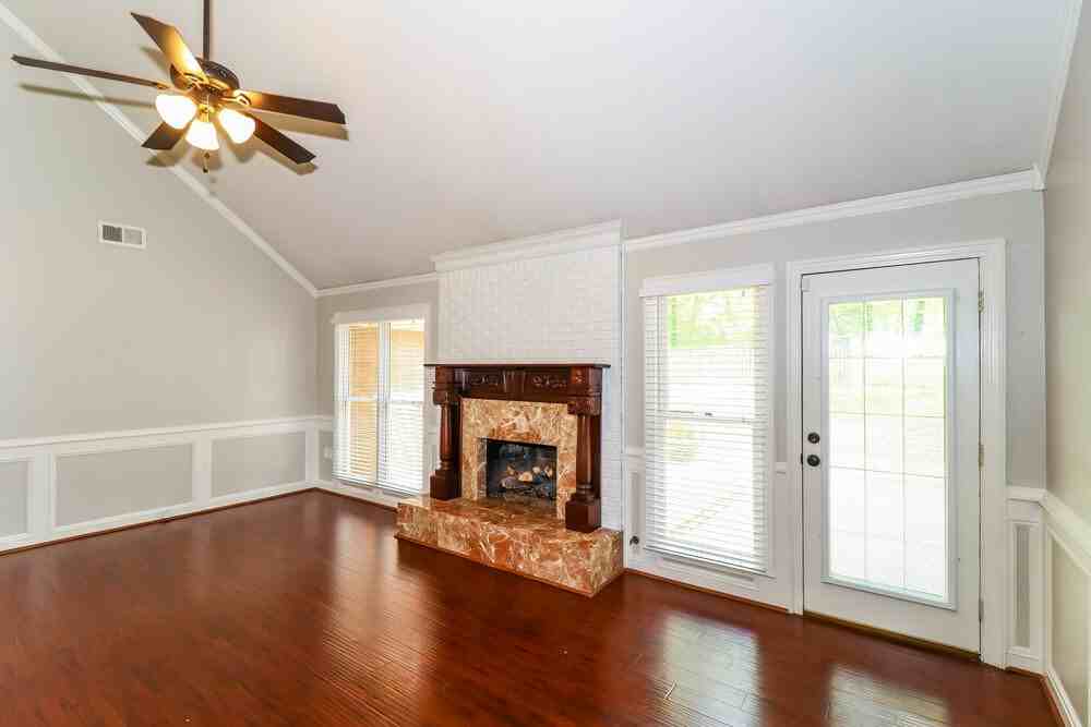 472 Sanga Cir E - Photo 5 of 17