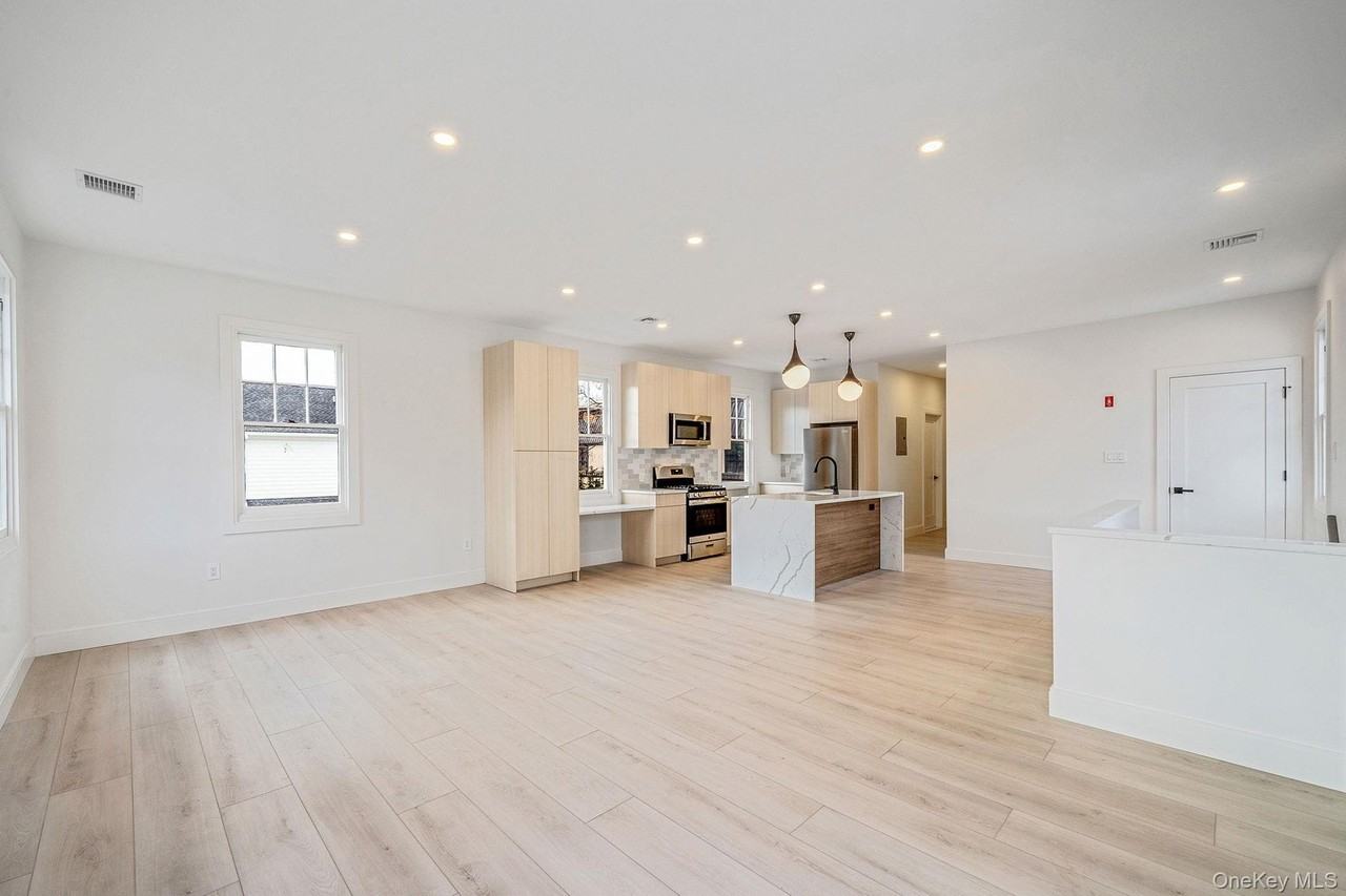 24 Skillman Street unit: Lower - Photo 5 of 10