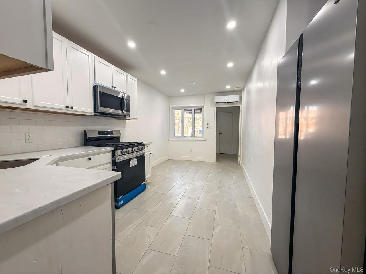 1262 E 98th St - Photo 4 of 9