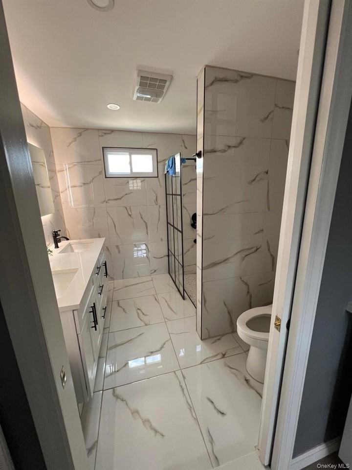 591 Nassau Ave 1st Fl #1stFL - Photo 5 of 8