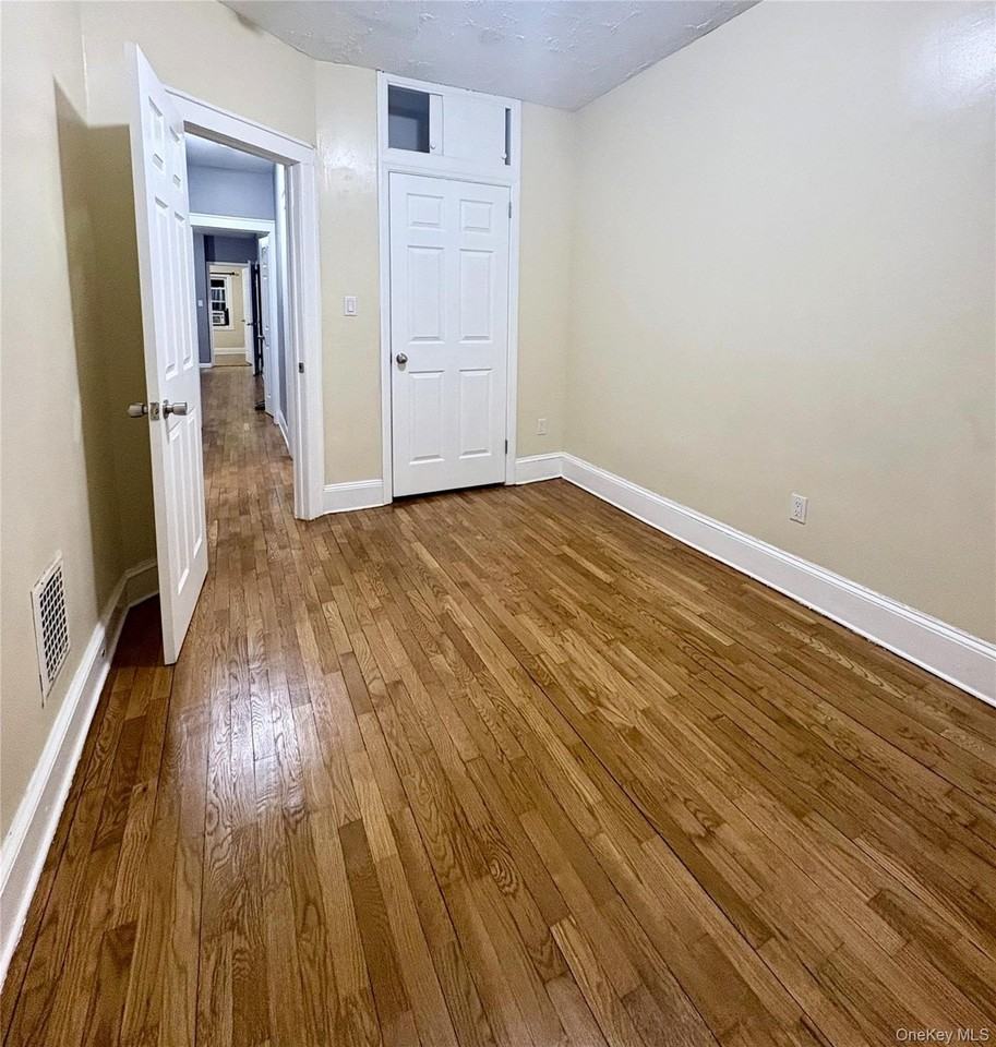 8869 Eldert Ln - Photo 6 of 8