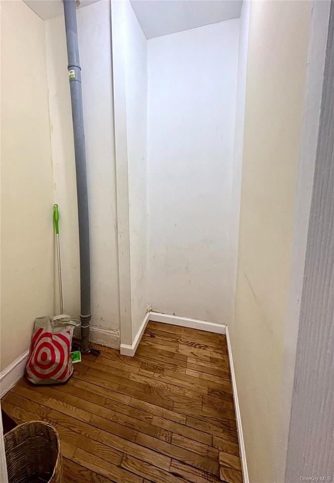 8869 Eldert Ln - Photo 7 of 8