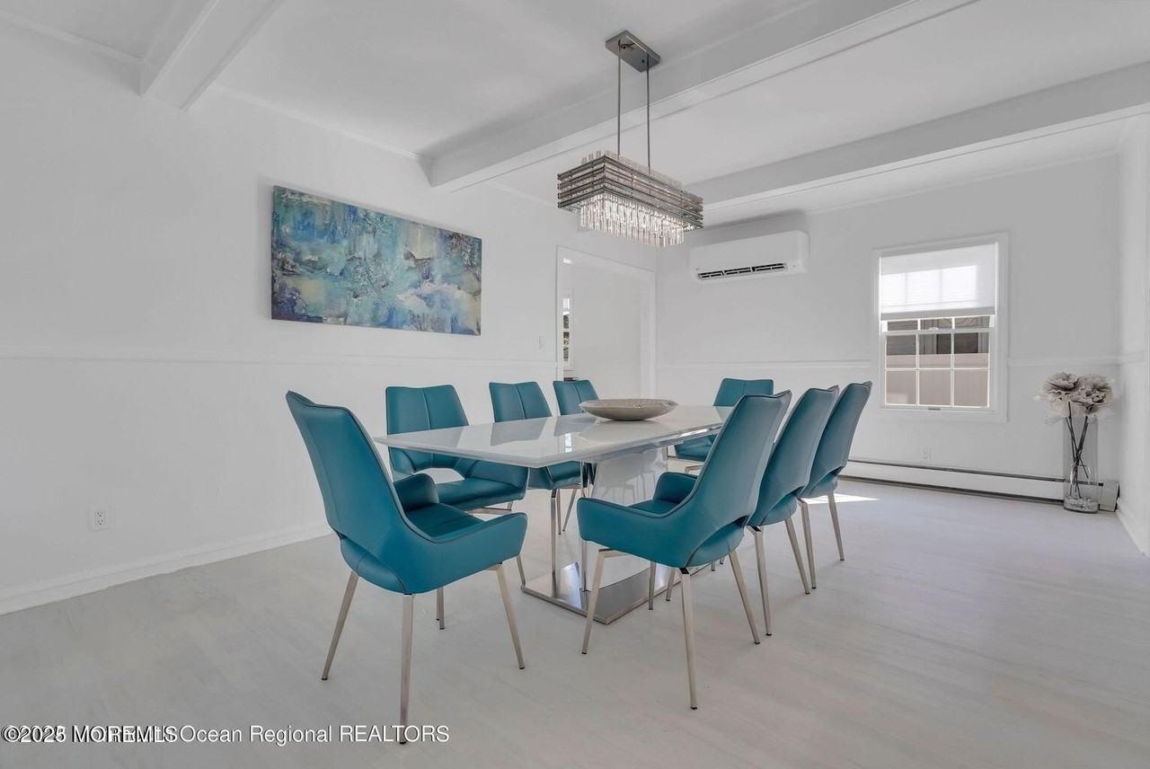 373 W Park Ave - Photo 4 of 23