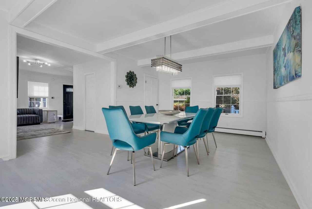 373 W Park Ave - Photo 5 of 23