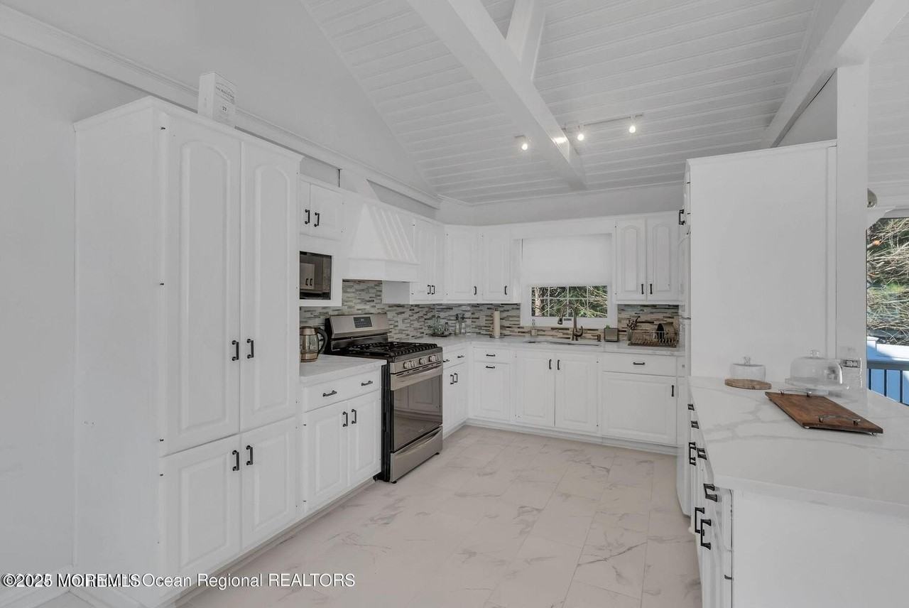 373 W Park Ave - Photo 7 of 23